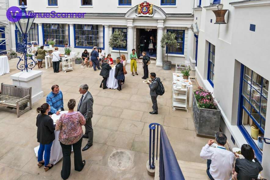 Courtyard, Apothecaries' Hall photo #2