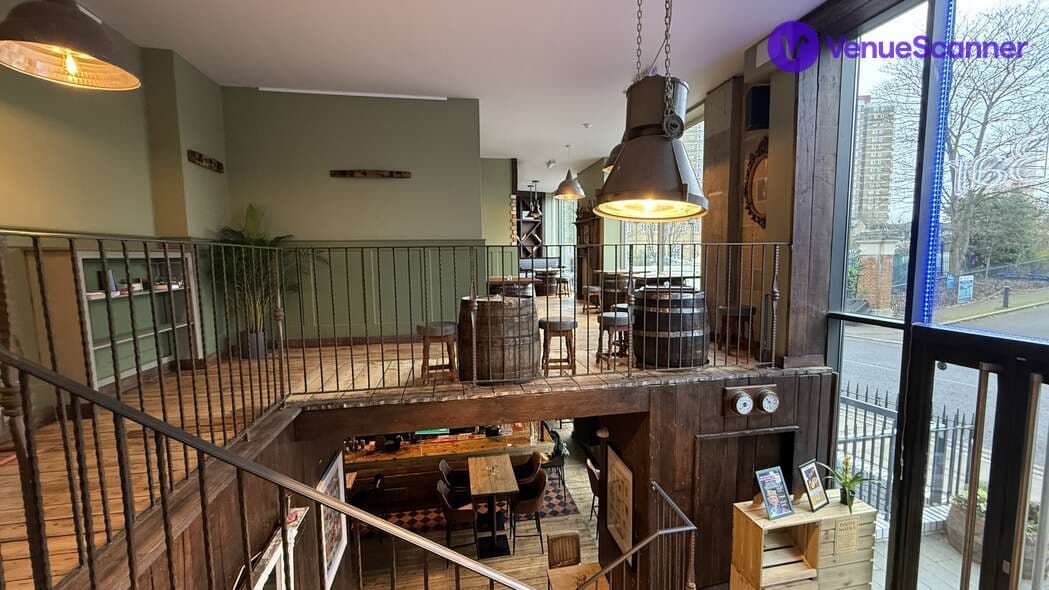 Carbobar, Upstairs Room photo #3