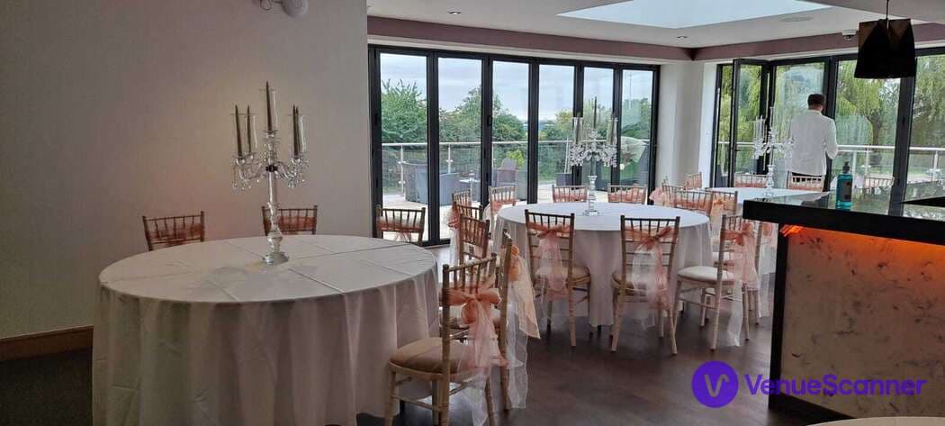 The Premier Suite, The Willows photo #1