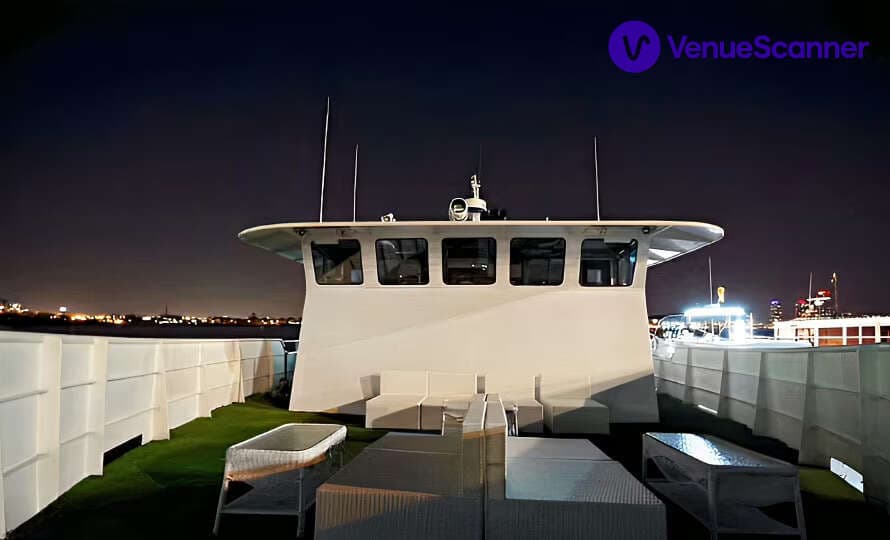 Whole Yacht, Jewel Yacht NYC photo #3