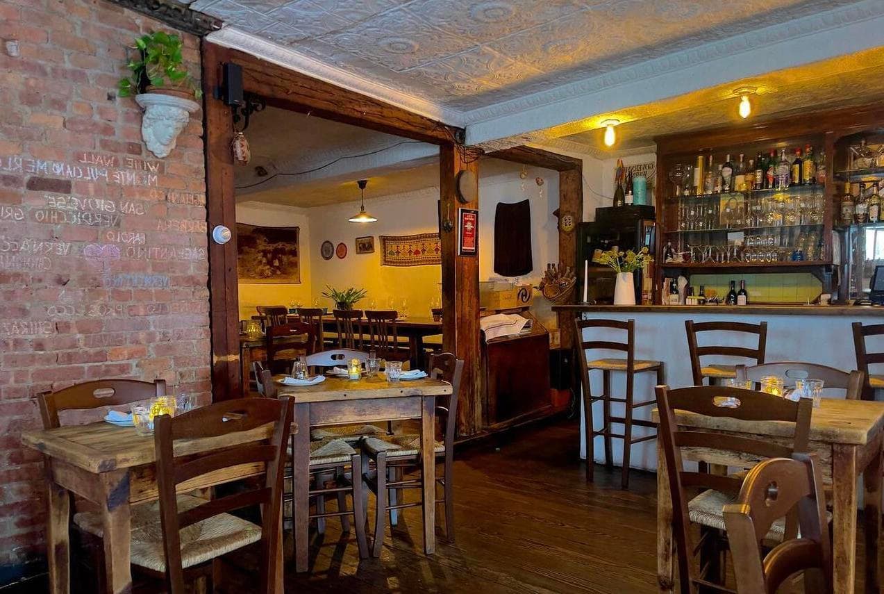 Front Room, DOC Winebar photo #1