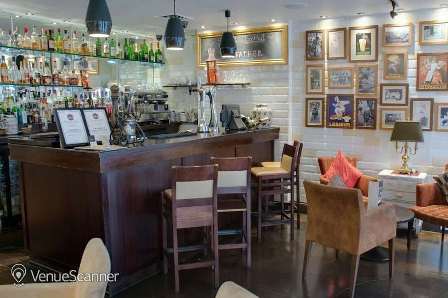 Lobster And Grill - High Street, Beer Garden photo #3