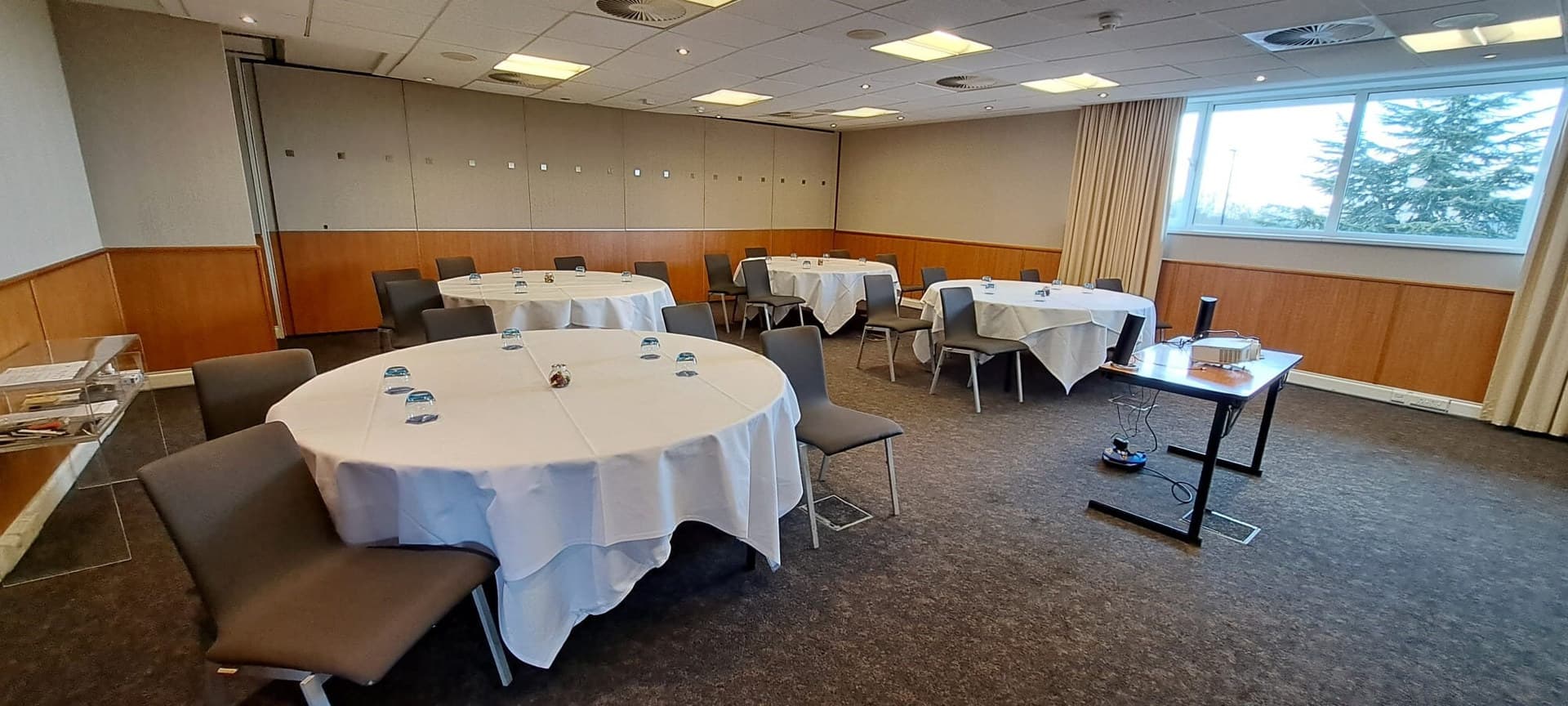 Willen, Novotel Milton Keynes photo #1