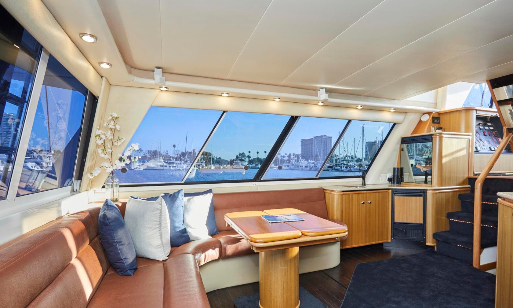 Entire Yacht, Parties at Sea photo #1