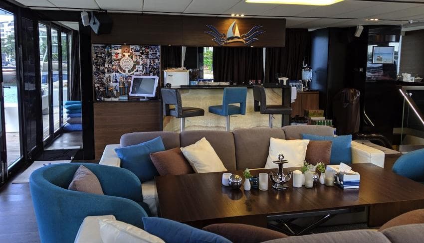 Exclusive Hire, Eaglewings One 15 photo #3