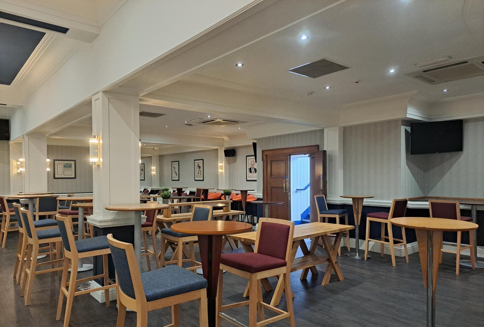 Members Lounge, IBROX Stadium photo #1