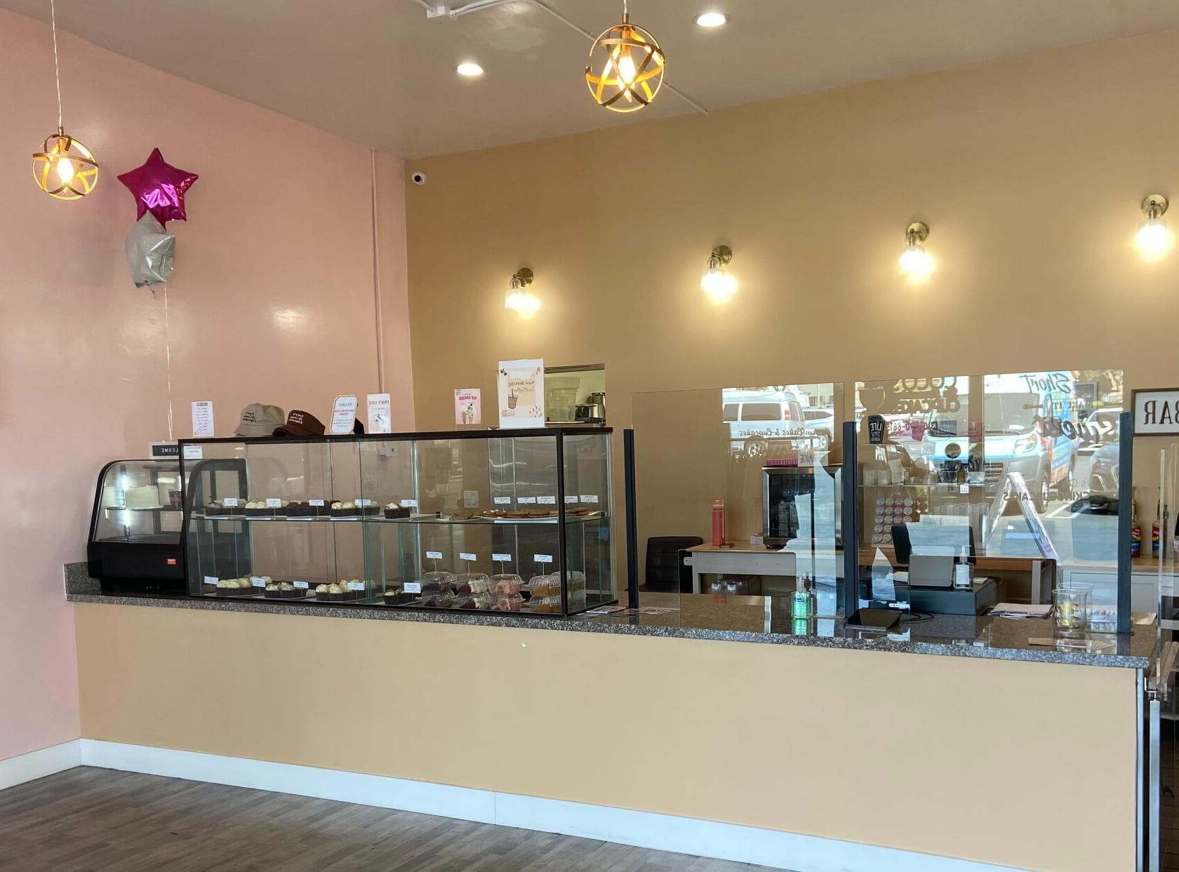 Intimate Chic Space, Coco's Lip Smacking Cupcakes photo #1