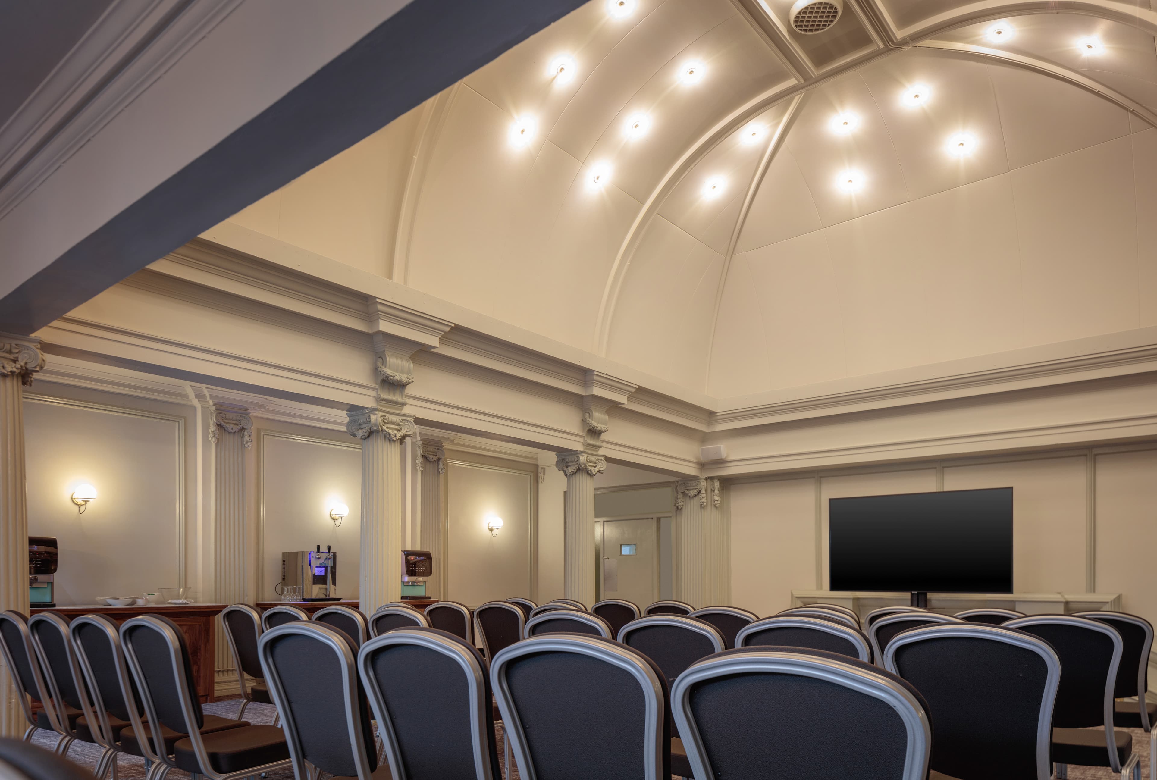 Harrogate Suite, DoubleTree By Hilton Majestic Hotel & Spa photo #4