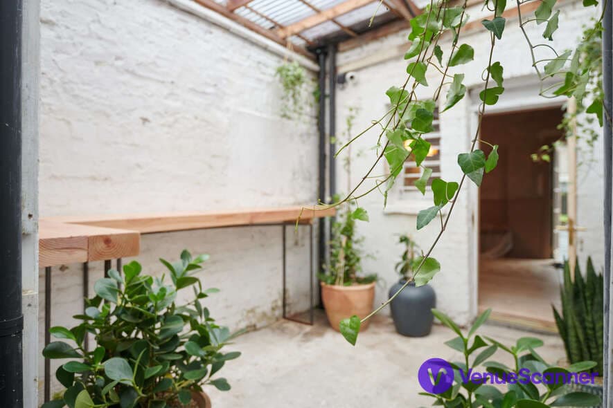 Aspen & Meursault, Private Snug & Courtyard photo #3