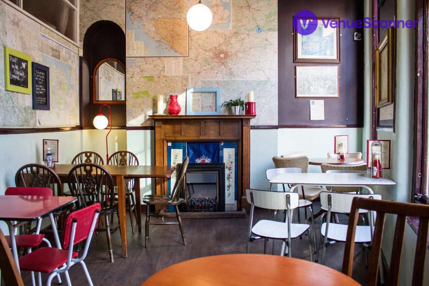 Bosta Room, Cherry Reds Cafe Bar photo #6