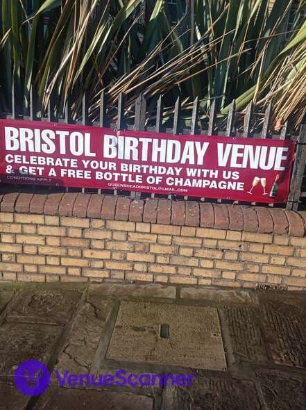 QUEENS HEAD photo #3