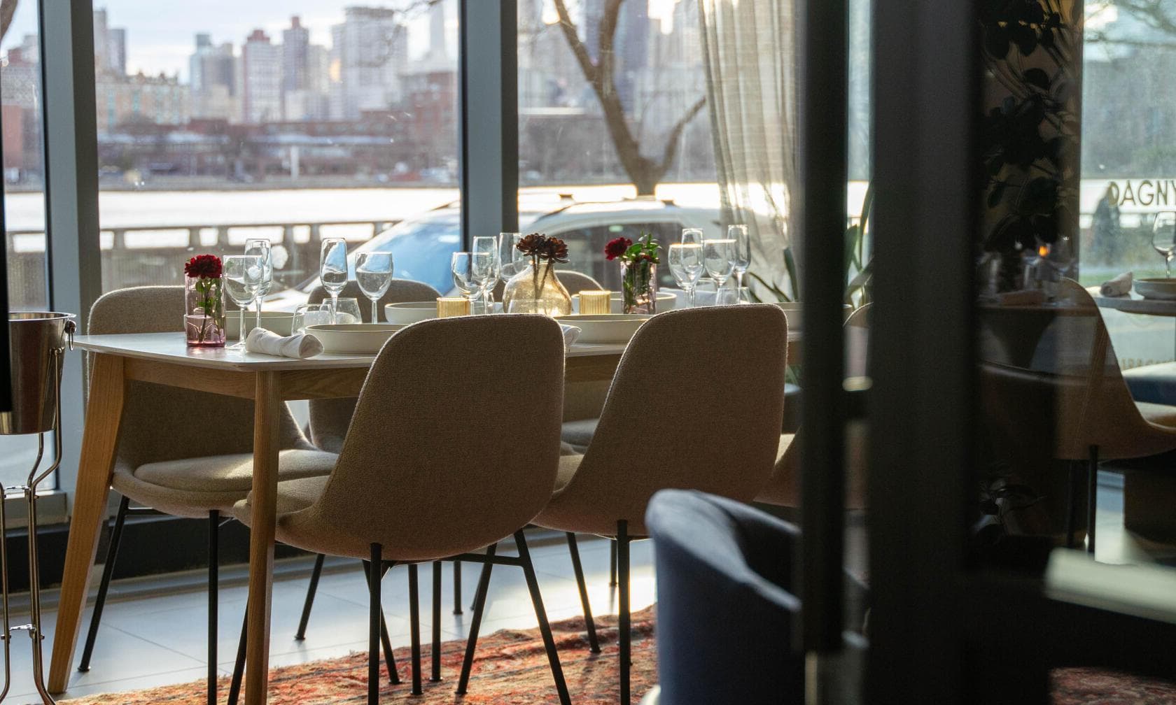 DAGNY, DAGNY Astoria photo #1