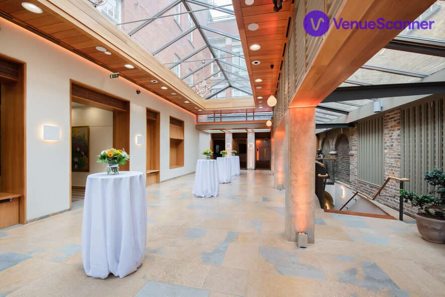 The Orangery And Courtyard, No.11 Cavendish Square photo #1