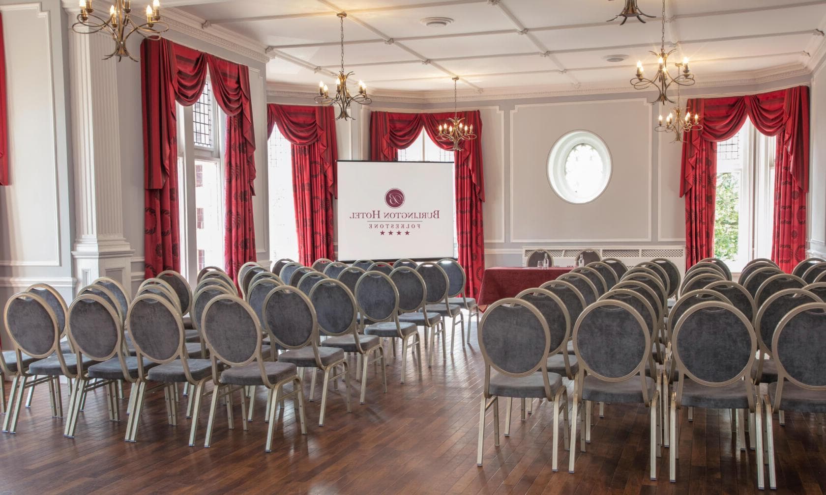 Premier & Domino Suite, Burlington Hotel photo #1