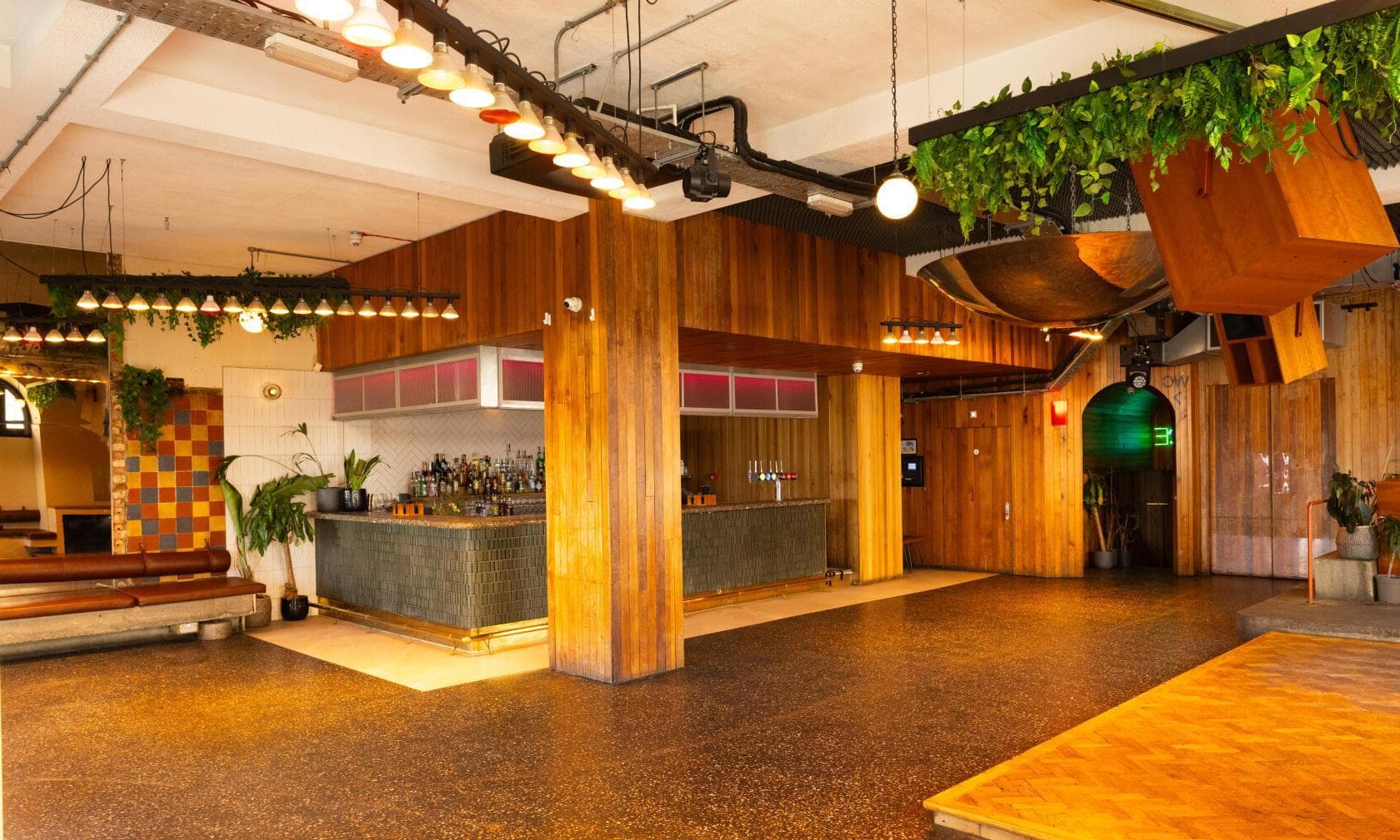 Ground-Floor Bar & Terrace, Pier Court photo #1