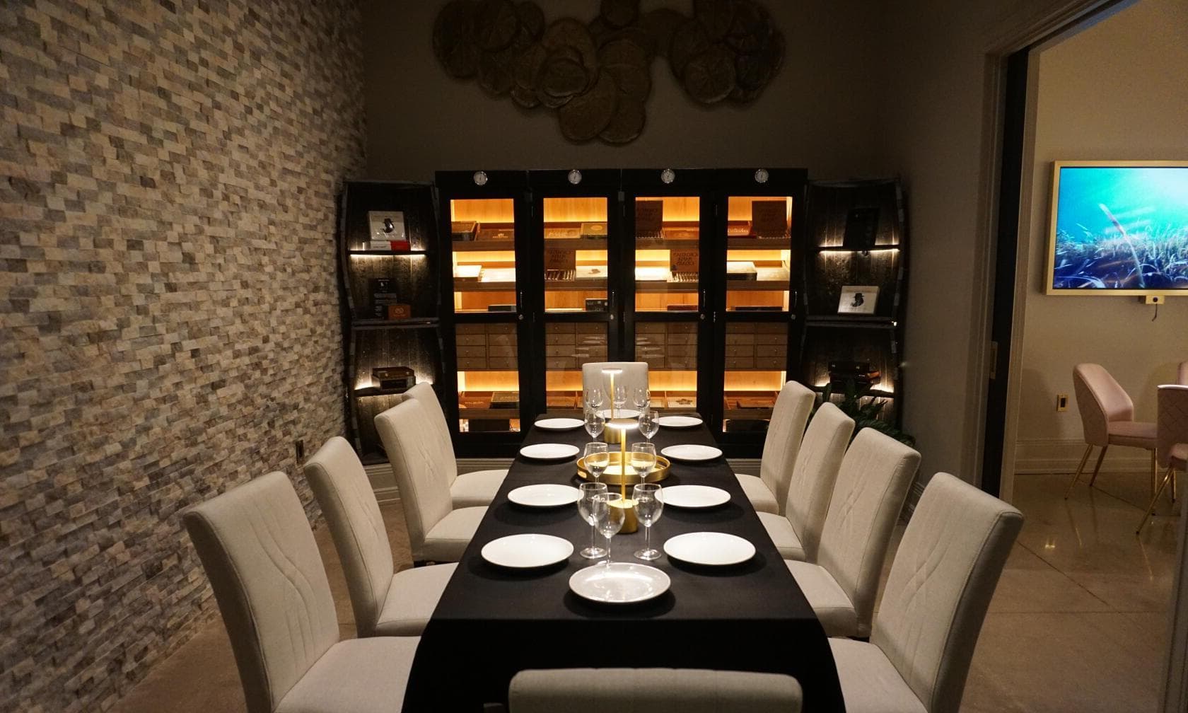 Humidor, The Caspian photo #1