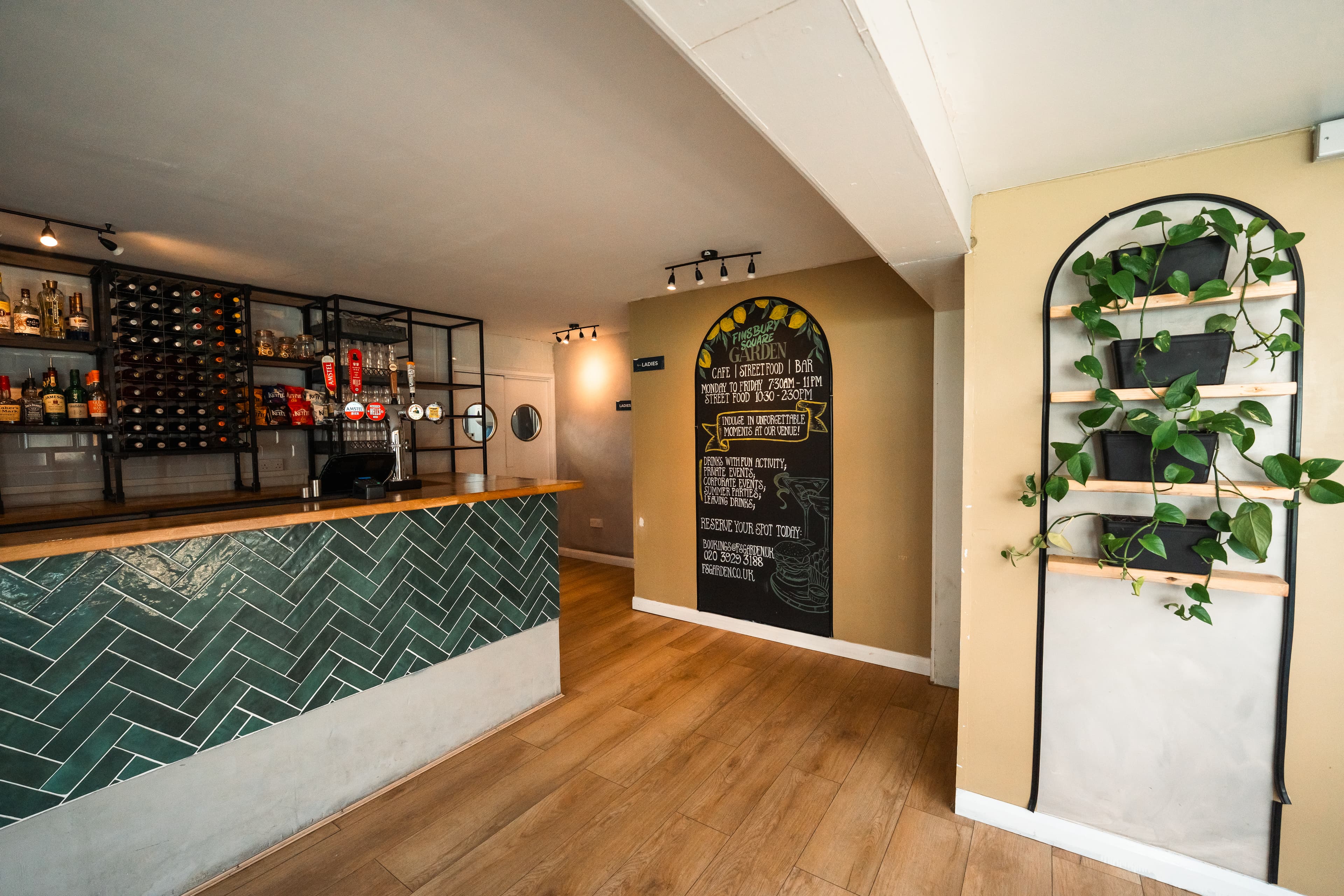 Finsbury Square Garden Bar photo #2