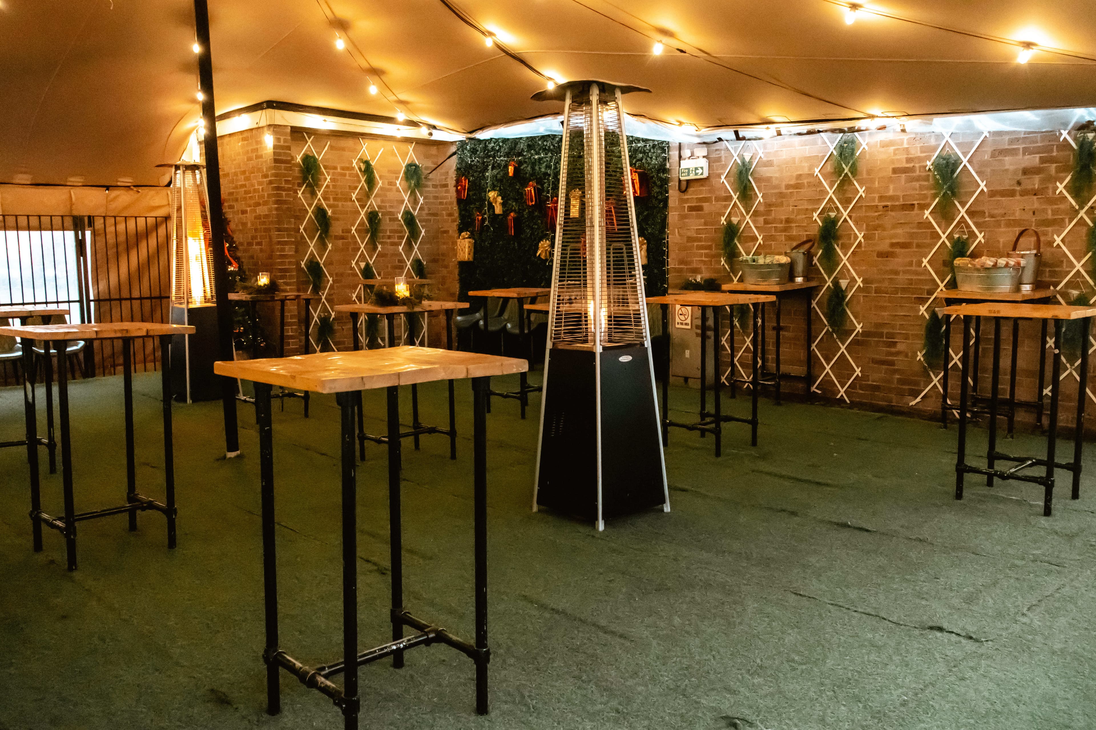 Summer Parties, Finsbury Square Garden Bar photo #3