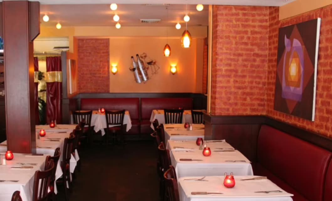 Indoor Restaurant, Talia's Steakhouse & Bar photo #1