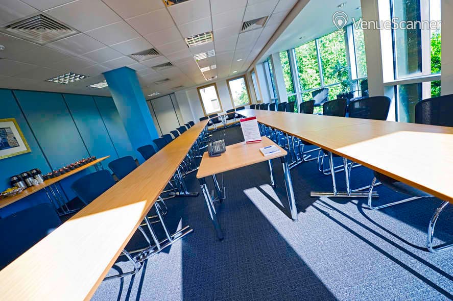 Hong Kong, Regus Heathrow Bath Road photo #2