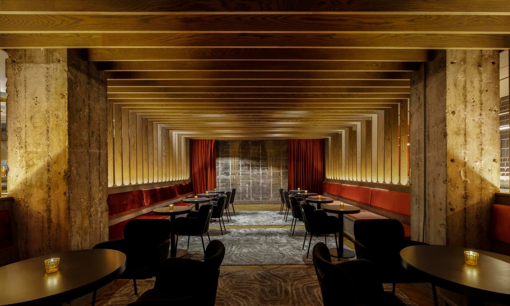 Cocktail Bar, Persona photo #1