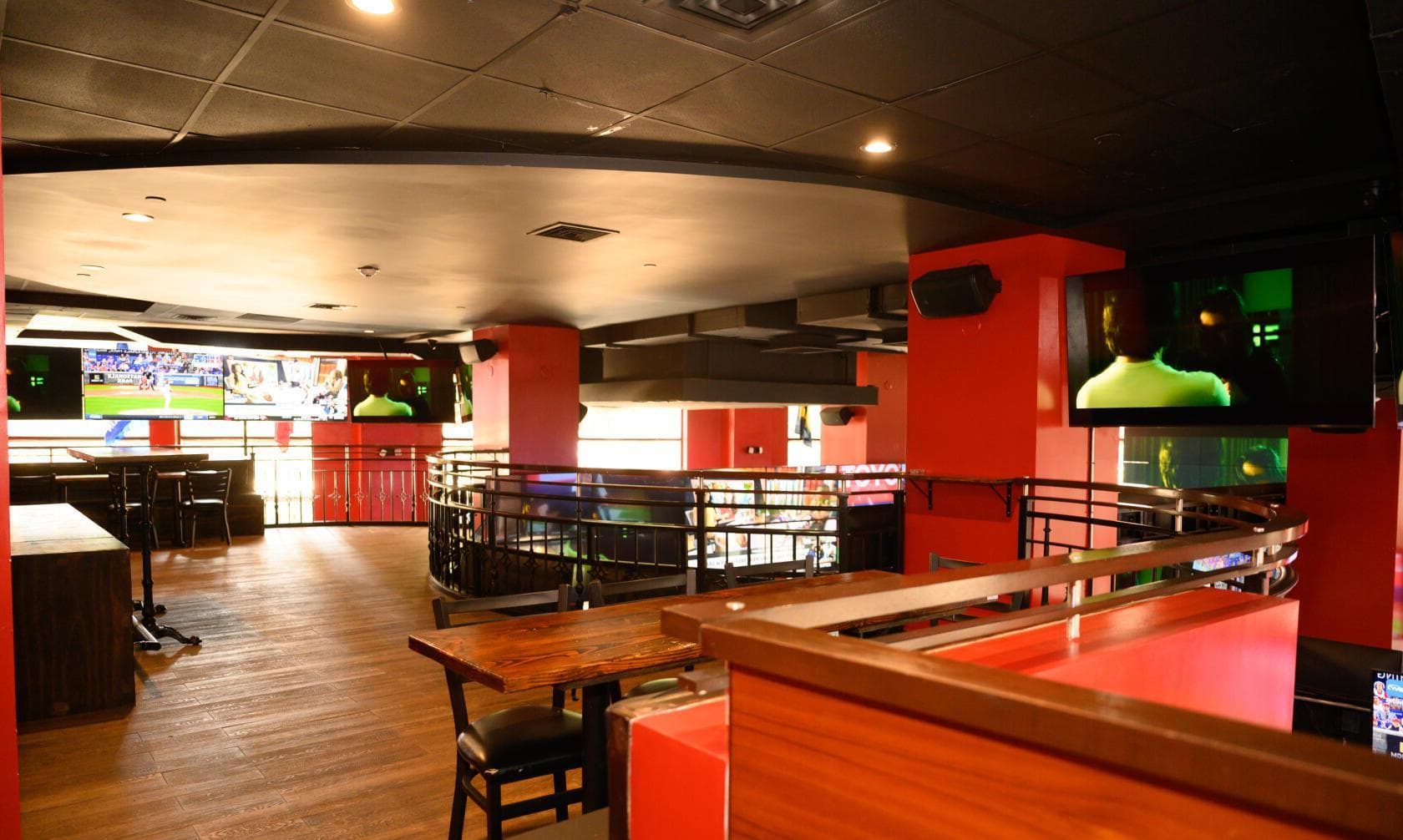 Balcony, Continental Sports Lounge photo #1