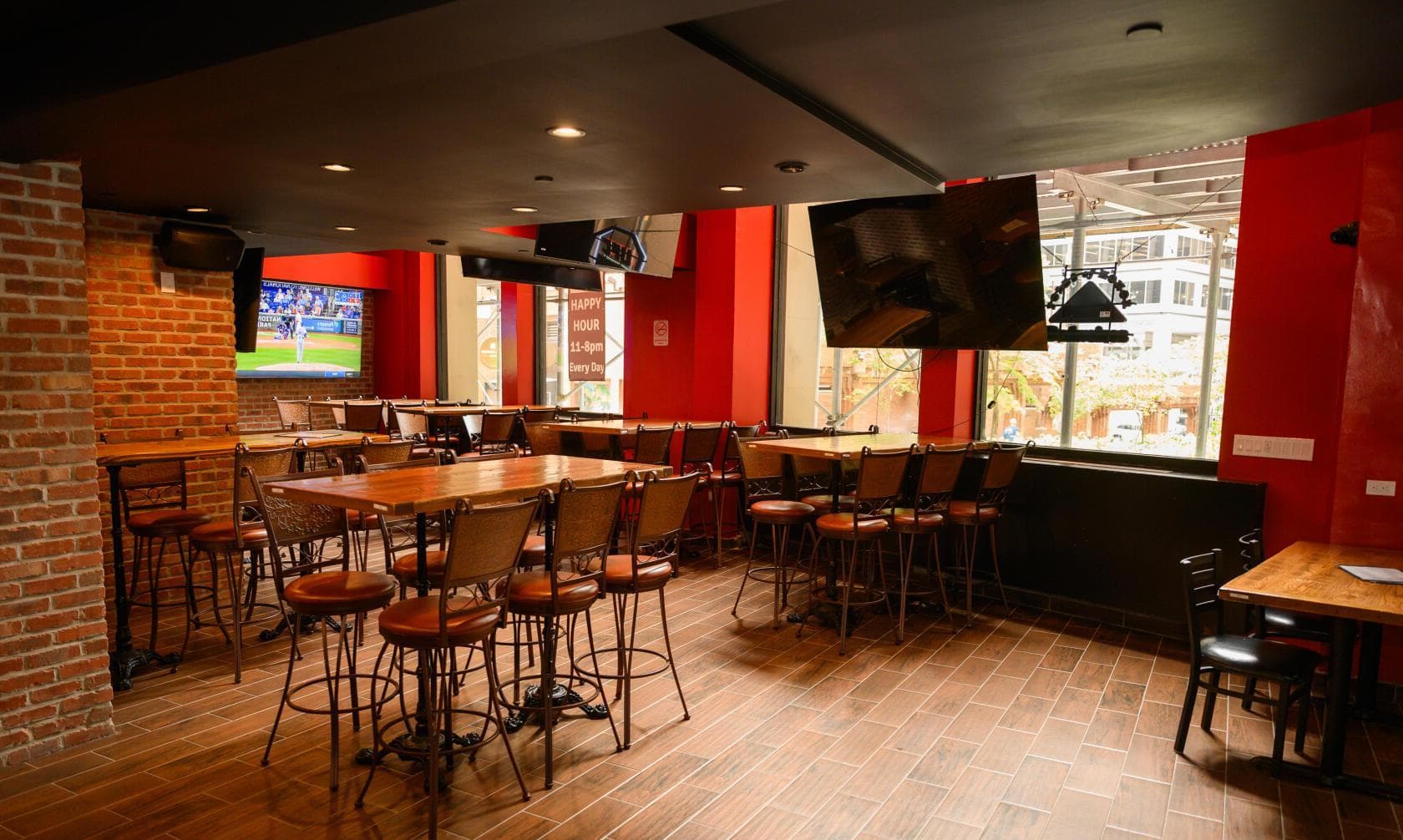 Left Wing, Continental Sports Lounge photo #1