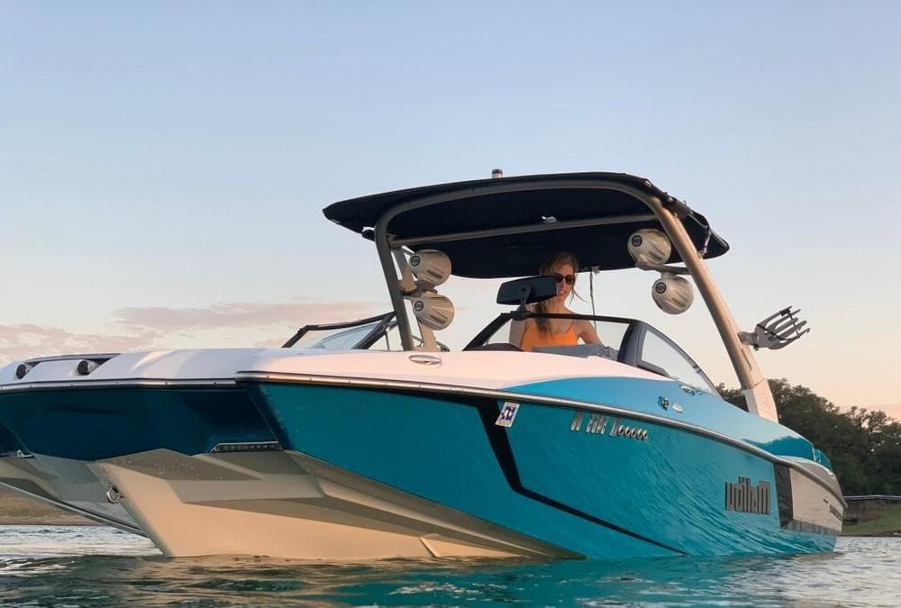Photo of Lone Star Boat Rentals, Malibu Wakesetter 24 MXZ