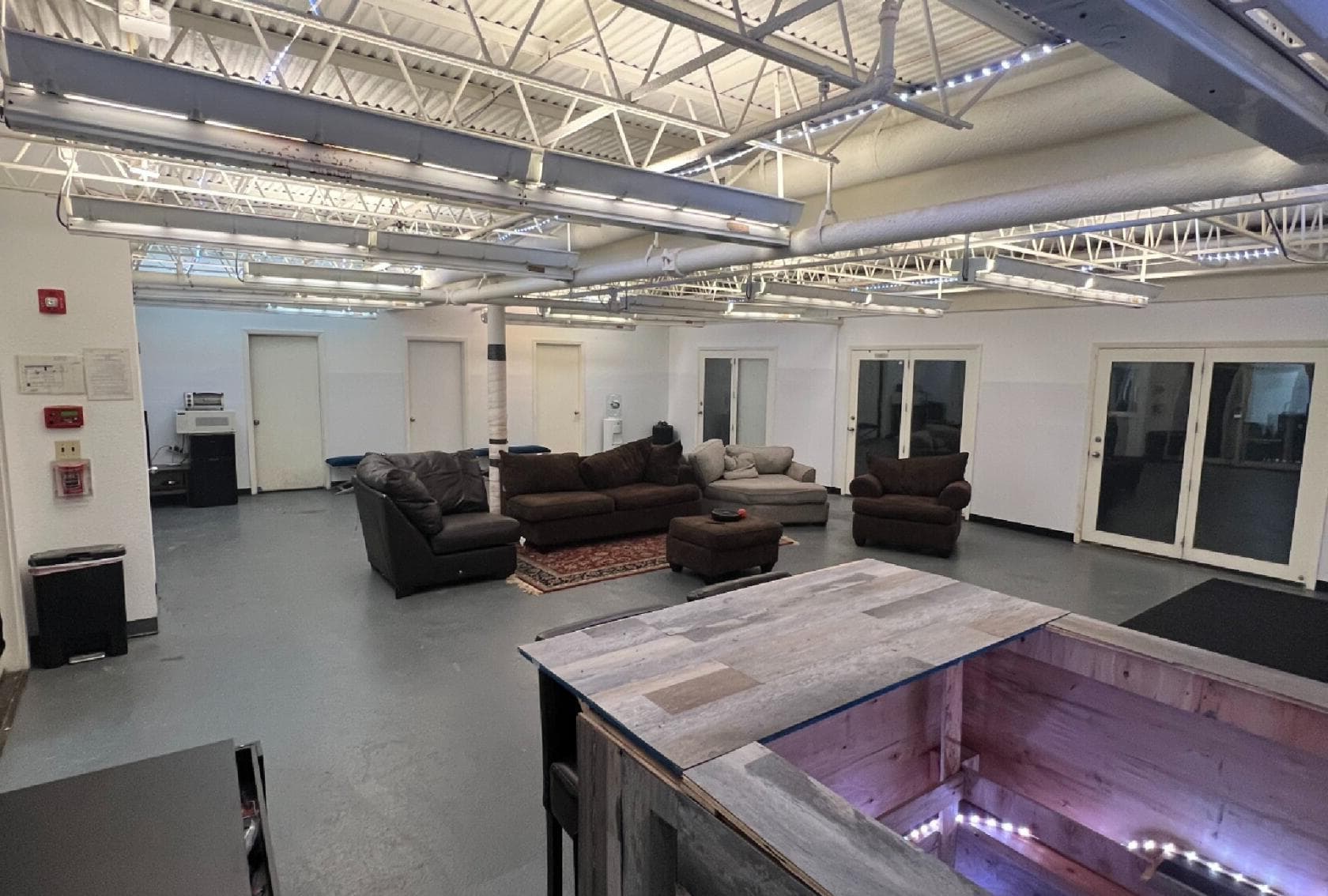 Deportee Studio, The Stage Room, undefined photo #1