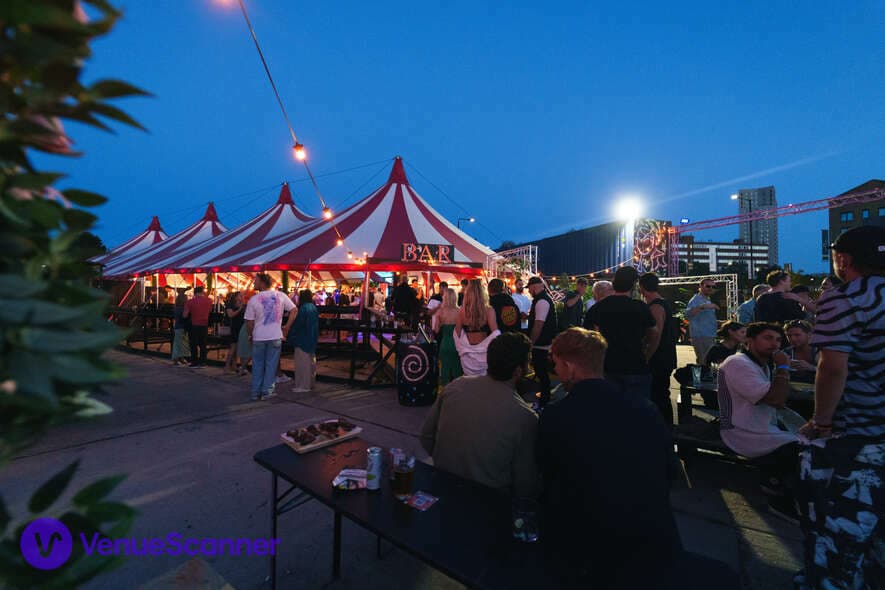 Open Air Court Yard, Urban Oasis photo #3