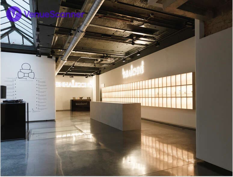 Brand Takeover Space, 3 Hanover Square photo #1