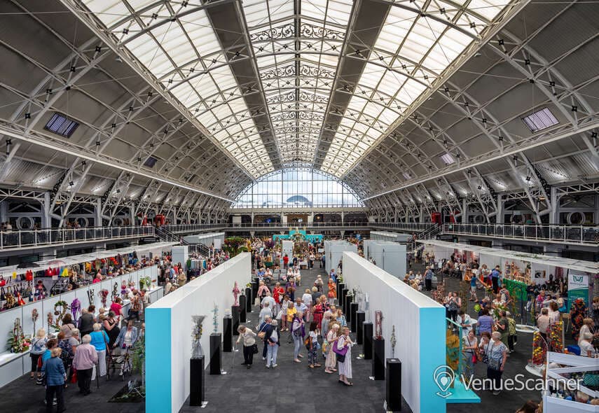 Mezzanine & Ground, Business Design Centre photo #3