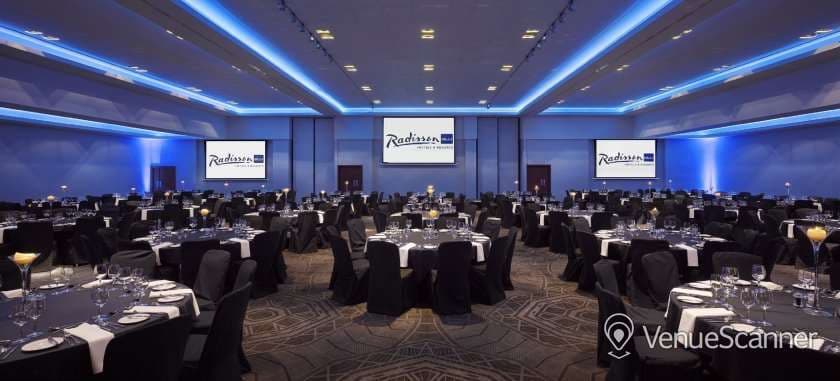 Megalithic, Radisson Blu Hotel Glasgow photo #1