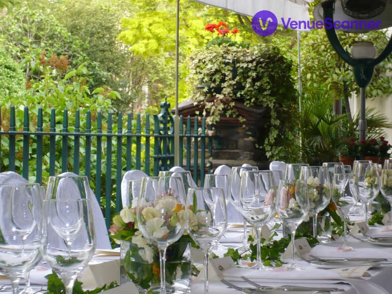 Leopard Bar Terrace, The Montague On The Gardens photo #3