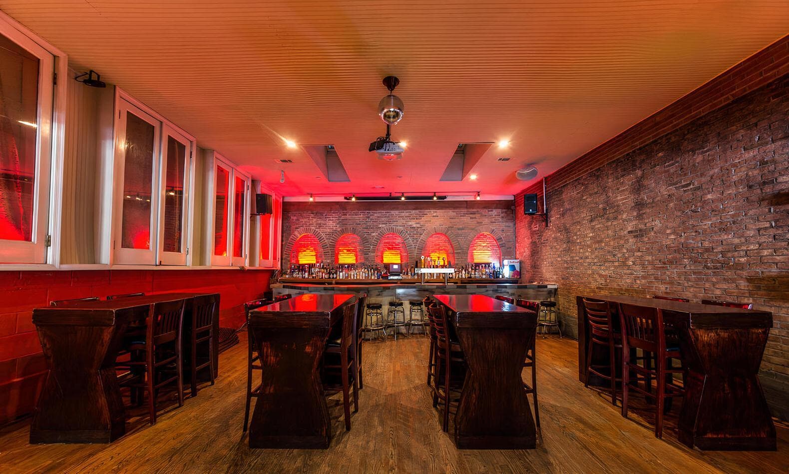 Half Of Second Floor, Johnny Pistolas photo #1