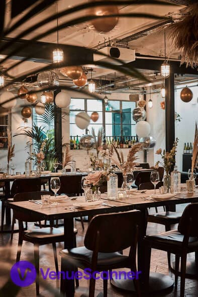 Full Venue, FARE Restaurant + Bar photo #17