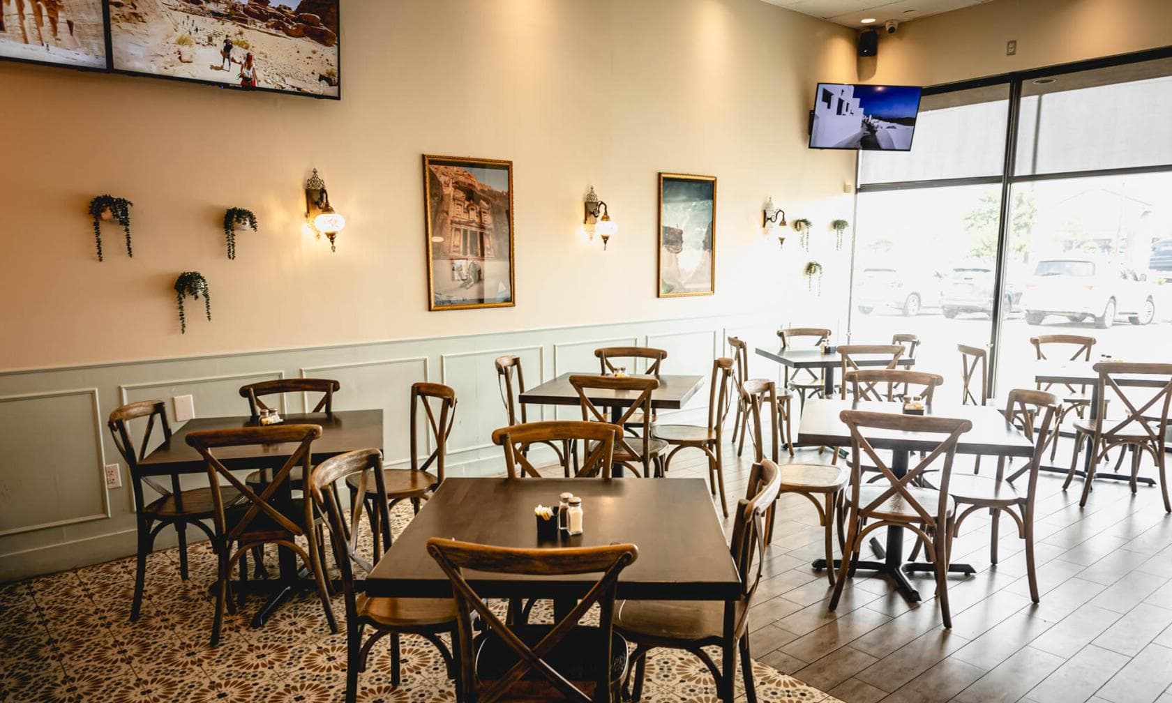 Main Dining, Cafe Petra Greek & Lebanese - Katy photo #1