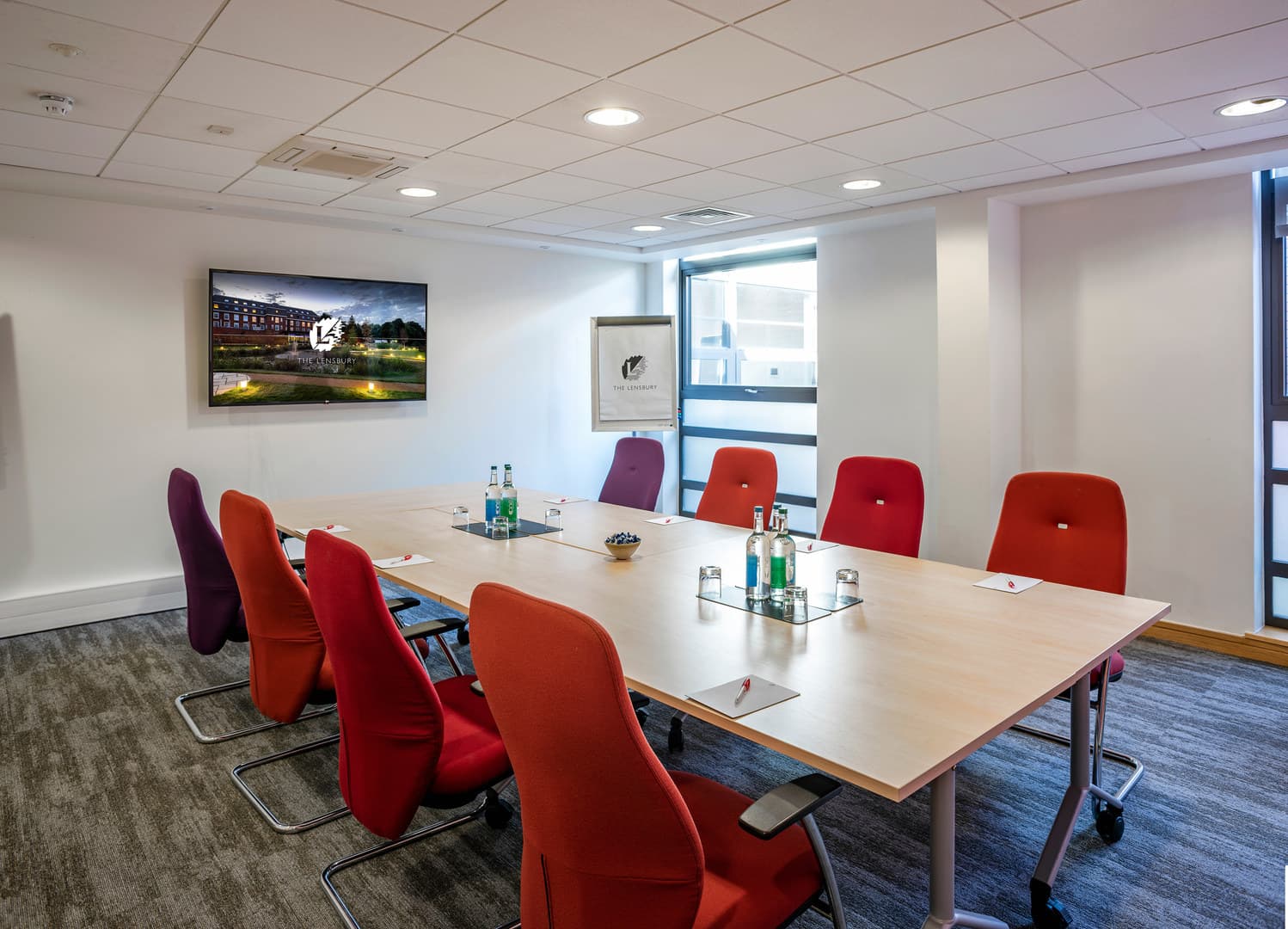 Murray, Uttley And Doherty Rooms, The Lensbury photo #2