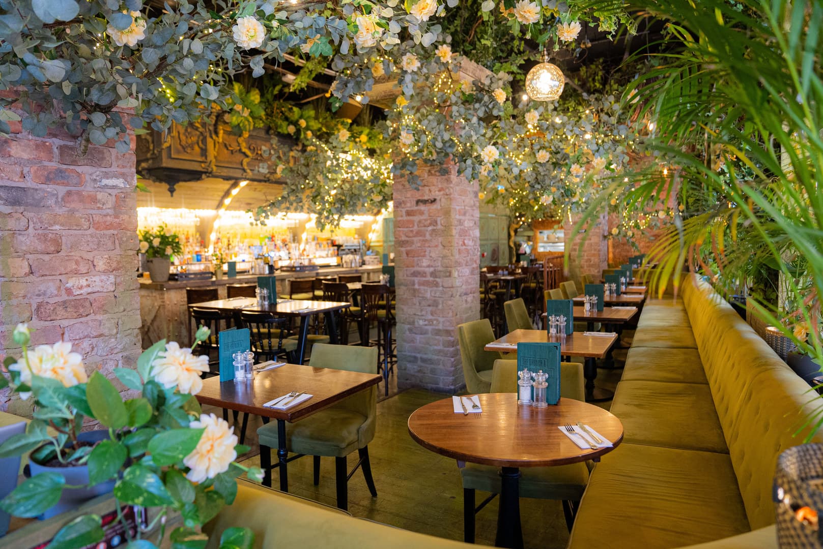 Full Venue, The Brunch & Cocktail Club photo #4