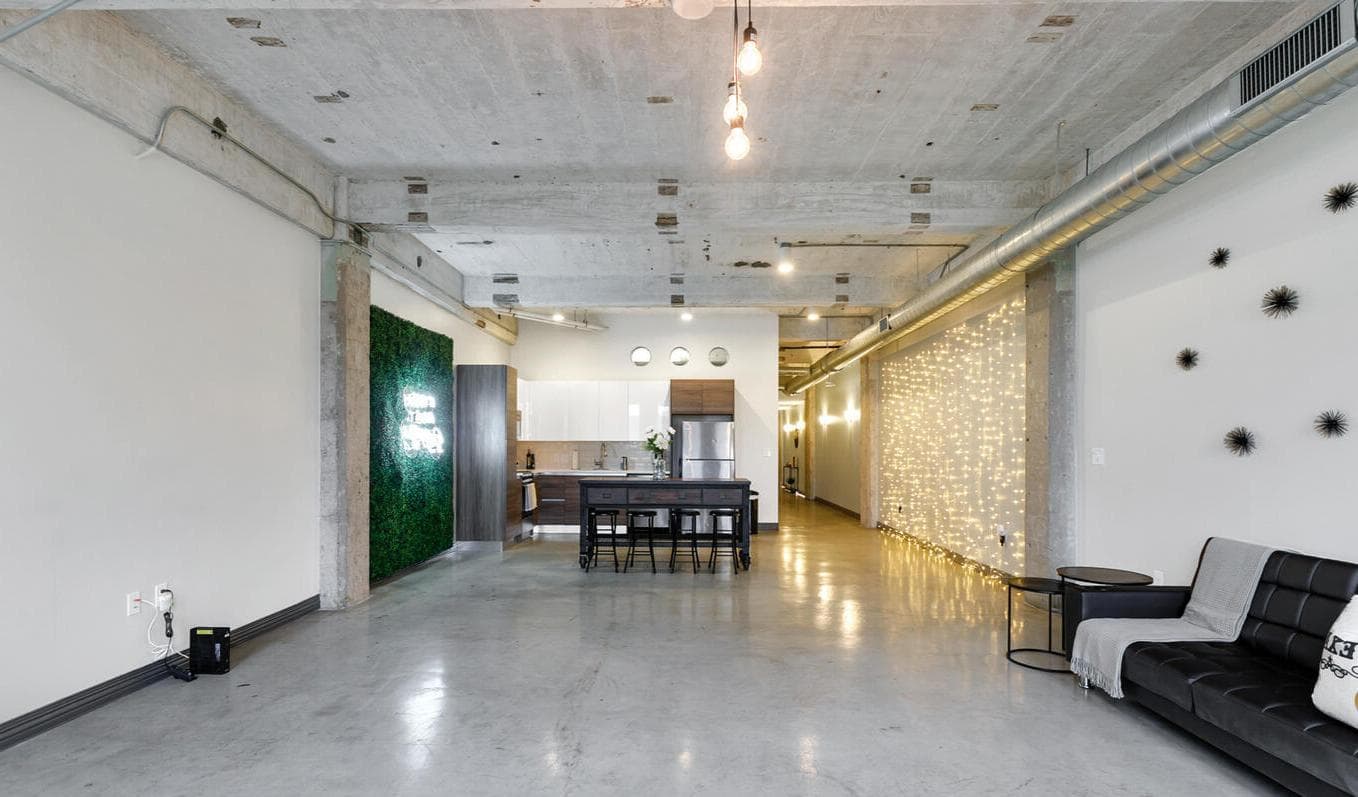 Entire Space, L.A.Y.D Spaces @ Harry Hines photo #1