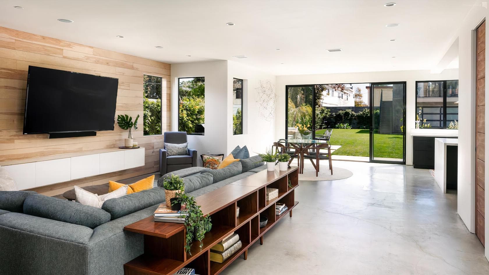 Entire Venue, Westside Architectural Home photo #1