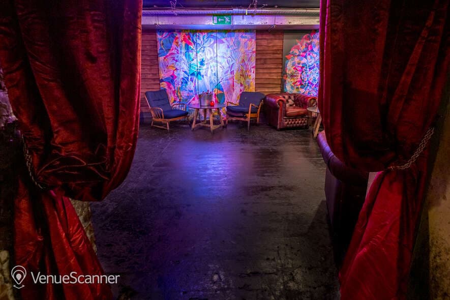 The Den, TBC photo #1