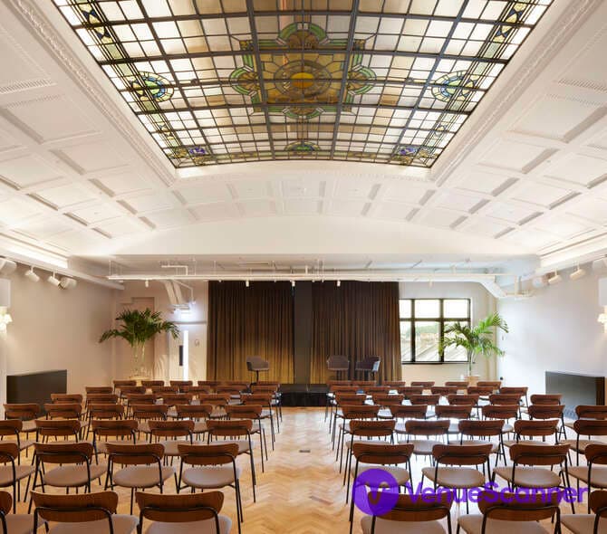 Arding & Hobbs, Silk photo #3