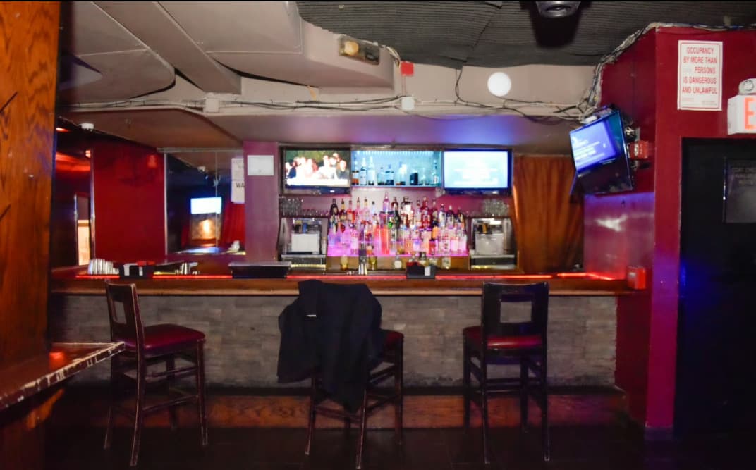 Main Floor, Cheers NYC photo #3