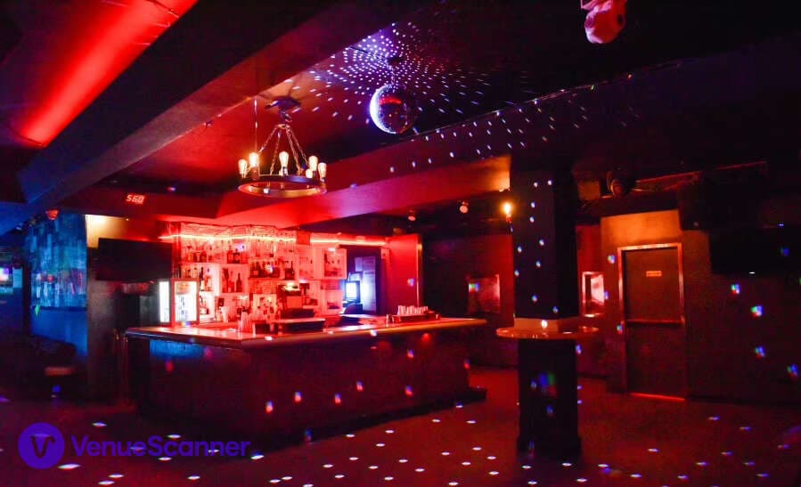 Bottom Floor, Cheers NYC photo #3