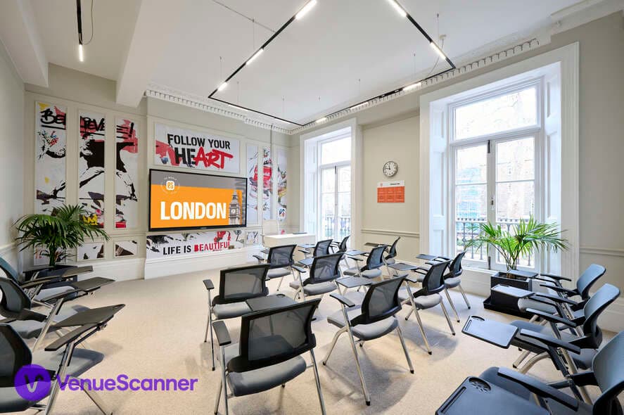 ES London, Training Room photo #3