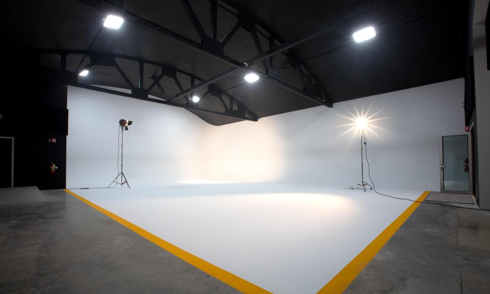 Photo Studio, Mama Dog Studios photo #1