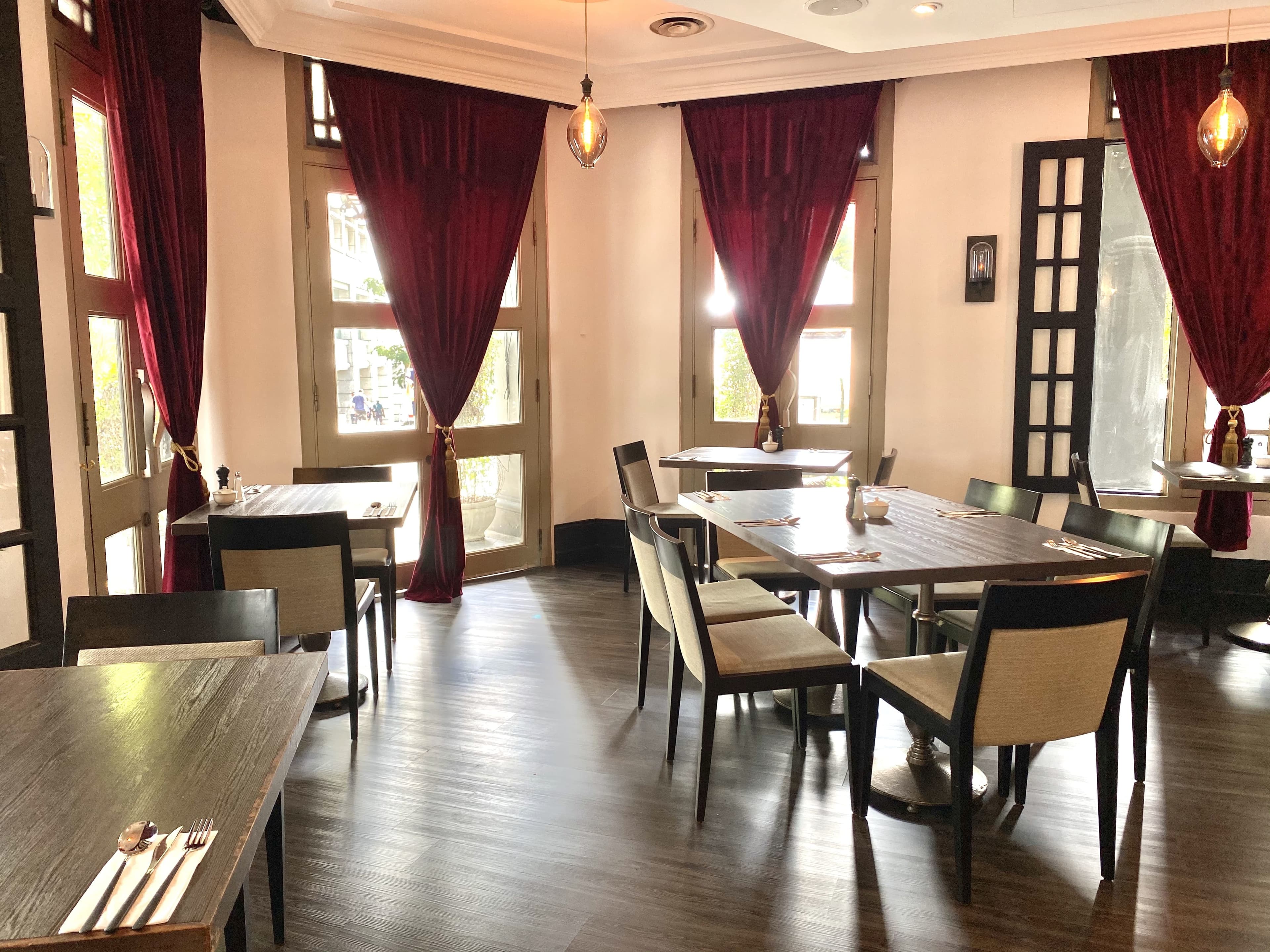 Restaurant Space, Laifabar photo #3