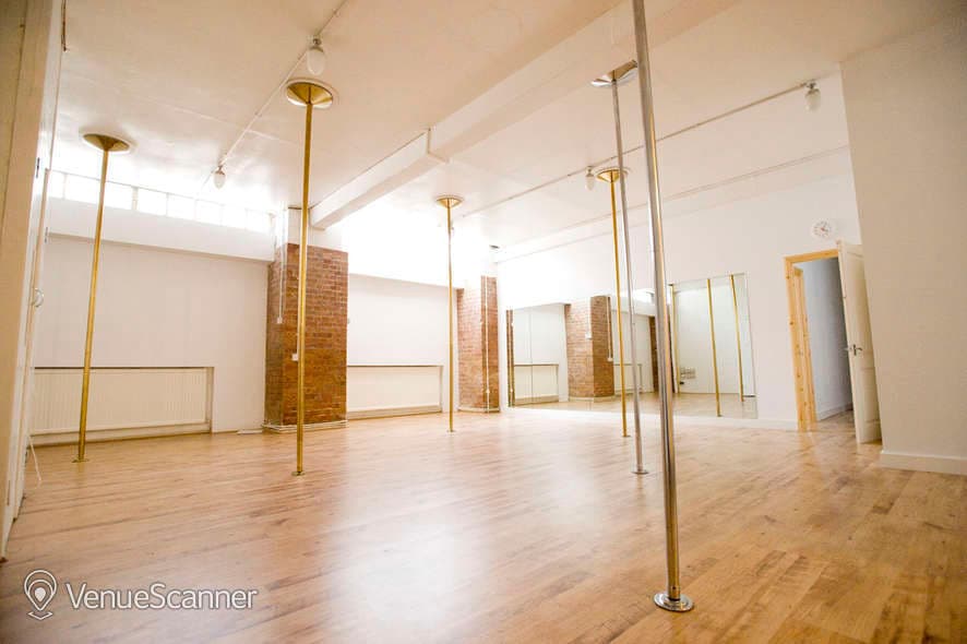LDA Studio 2, London Dance Academy photo #2