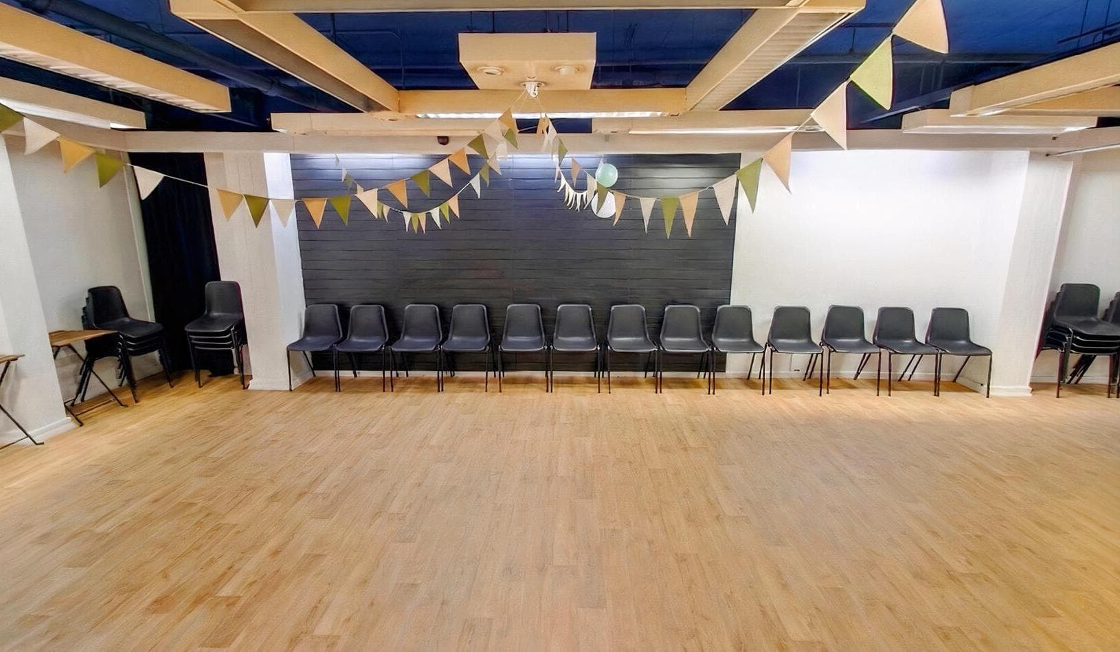 Ever Room, PLAYBOX cafe photo #1